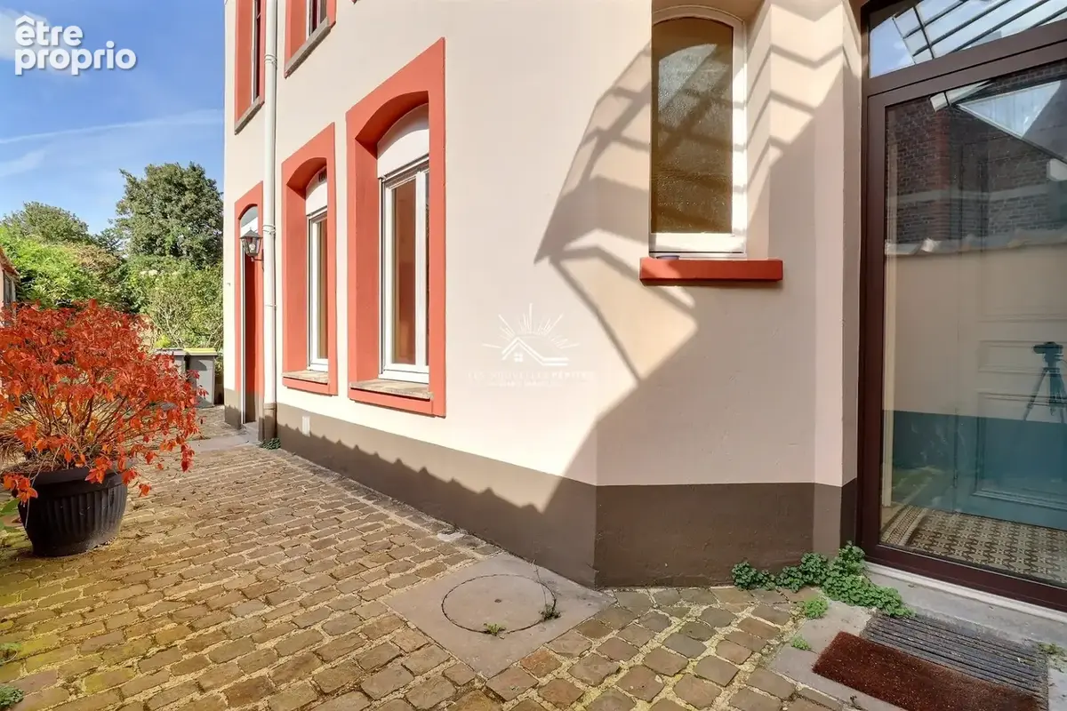 Maison 6 pièces 210 m² à vendre à Croix (59170) - photo 5