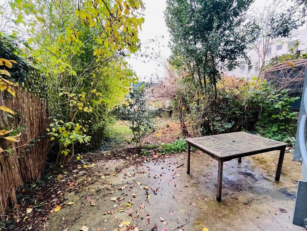 Maison à ISSY-LES-MOULINEAUX