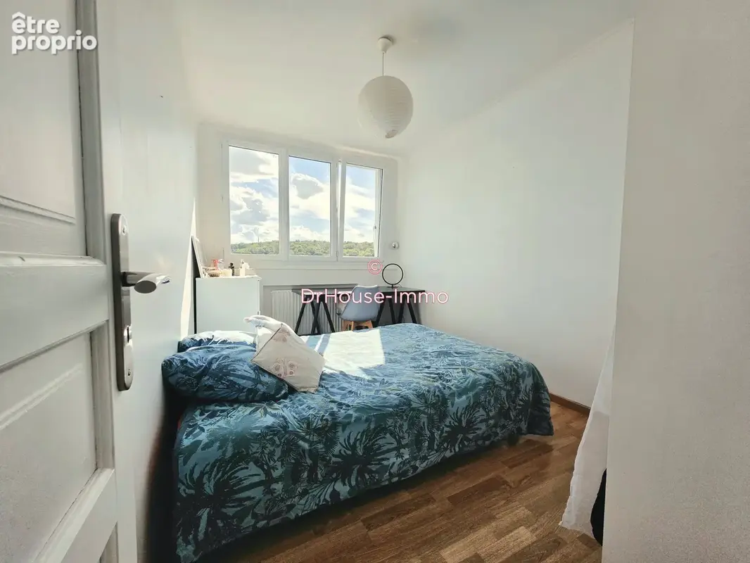 Appartement 74 m² à Beynes  - photo 9