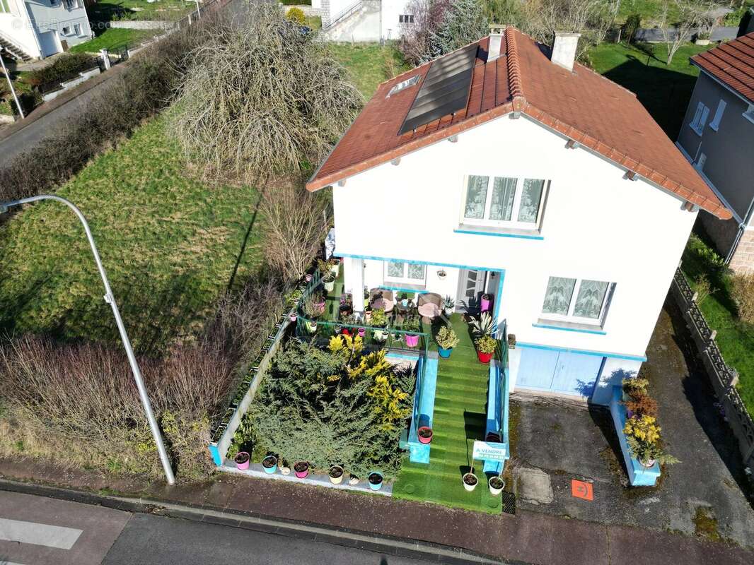Maison à SAINT-ELOY-LES-MINES