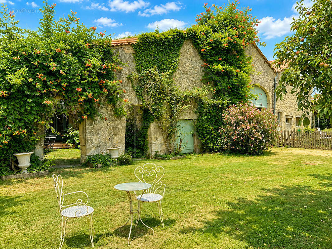Maison à SAINT-EMILION
