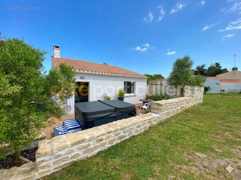 Maison à SAINT-MICHEL-EN-L'HERM