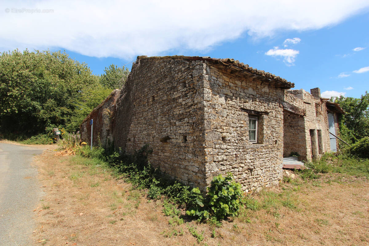 Maison à SAINT-GEORGES-DE-NOISNE