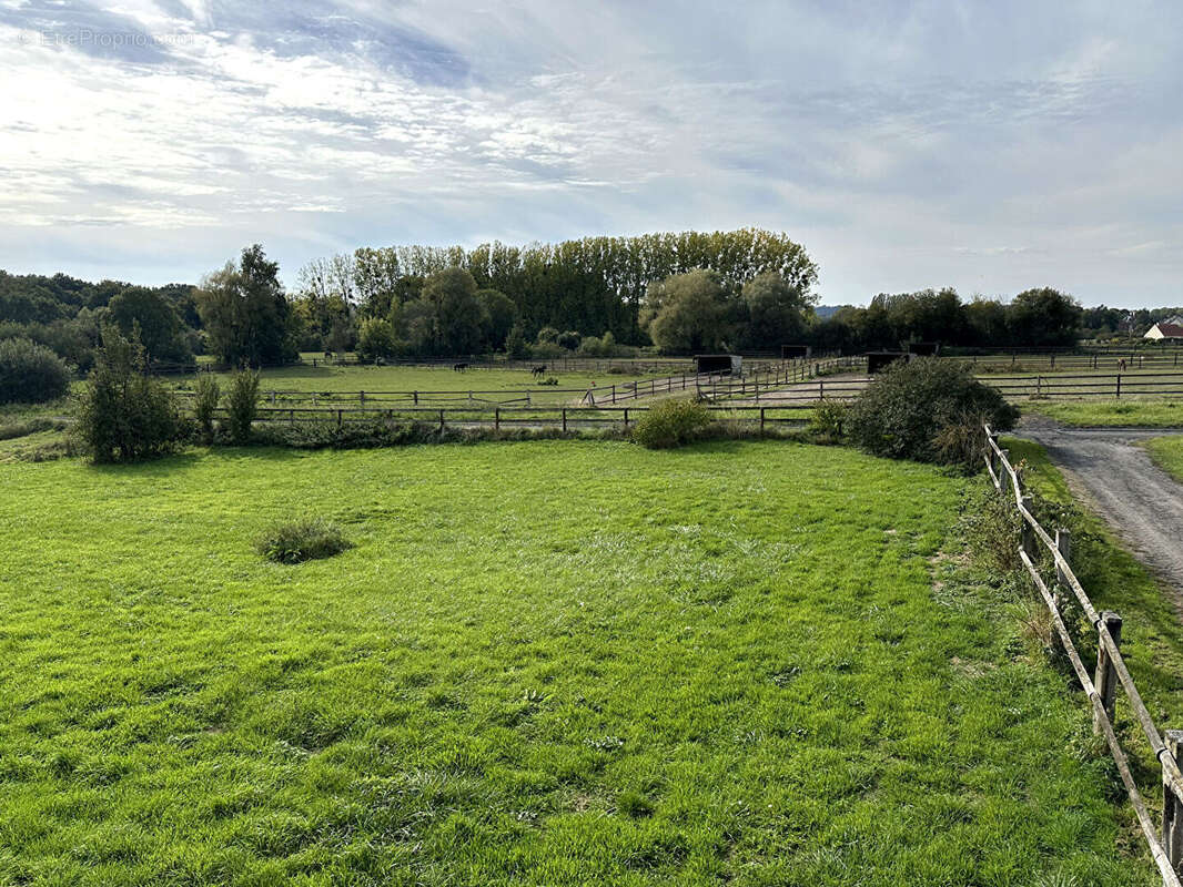 Maison à COUCY-LE-CHATEAU-AUFFRIQUE
