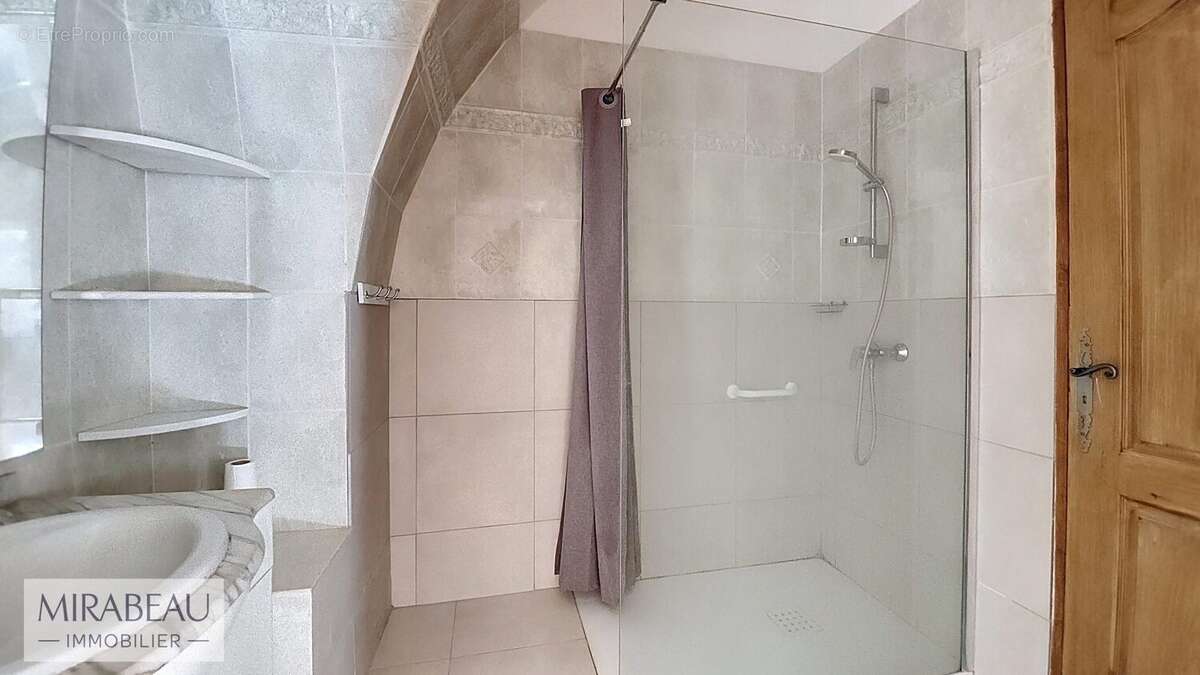 Appartement à SAINT-MARTIN-DE-LA-BRASQUE