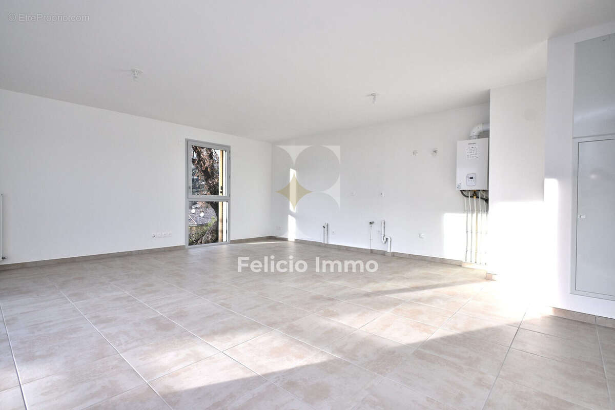 Appartement à OPIO