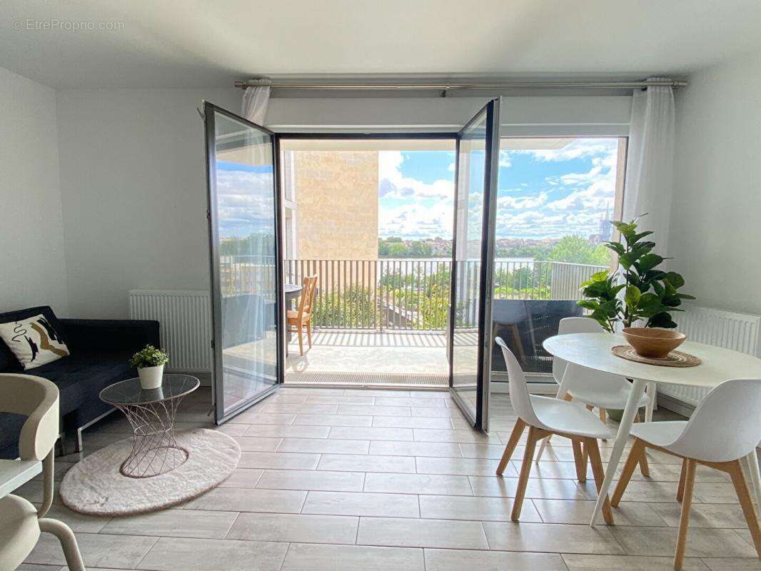 Appartement à BORDEAUX