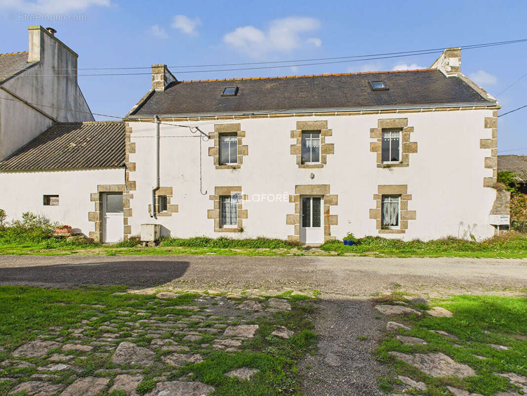Maison à PLOZEVET