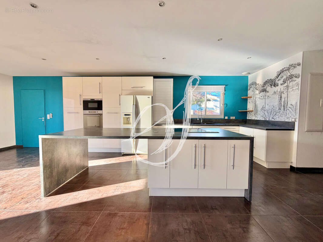 Maison à COURNONSEC