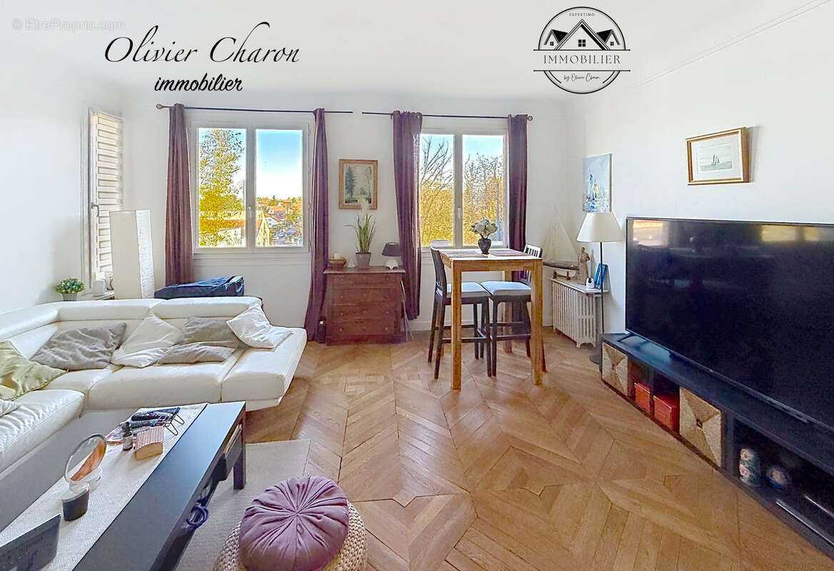Appartement à MAREIL-MARLY