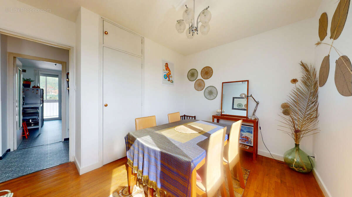 Appartement à ECHIROLLES