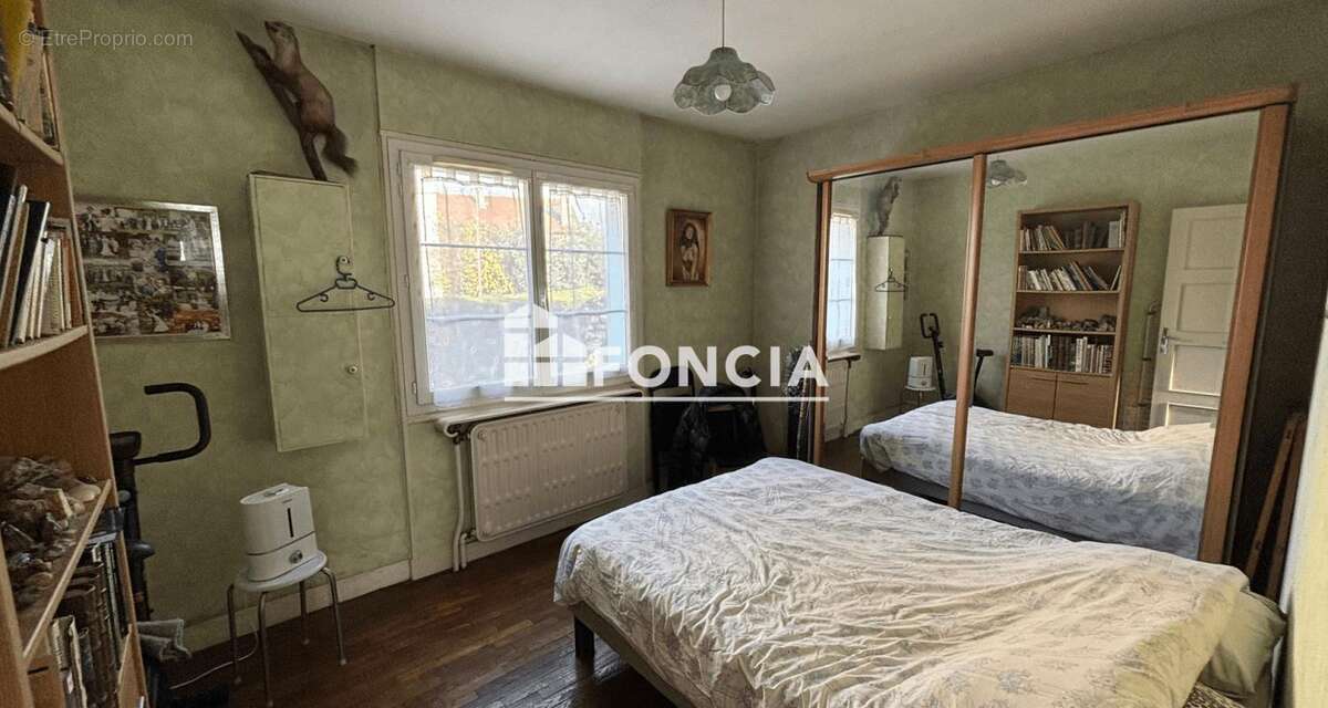 Maison à VILLENEUVE-LE-ROI