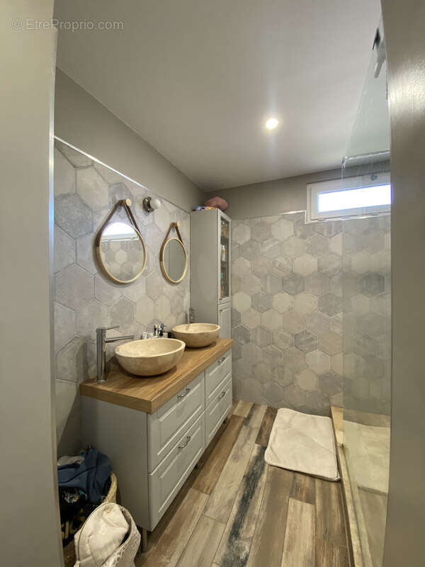 Appartement à BOURG-SAINT-ANDEOL