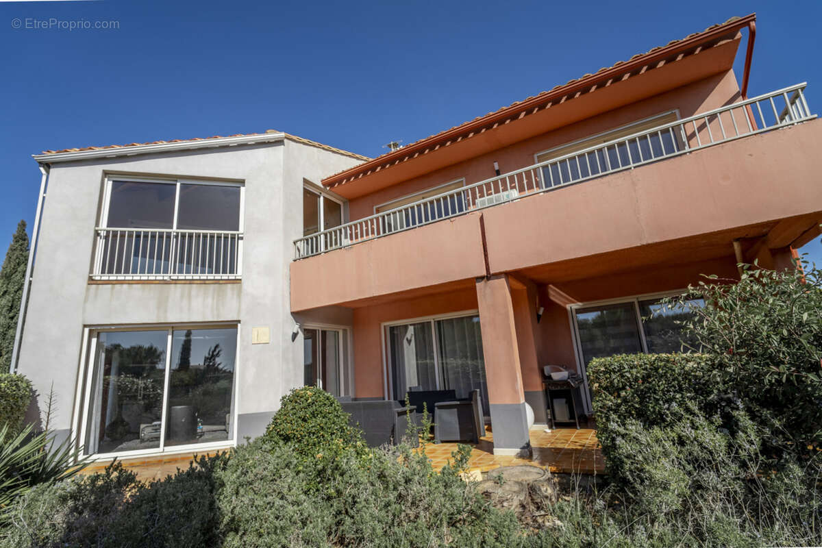 Dpt Aude (11), à vendre NARBONNE maison P7 de 232 m² - Terrain de 1 065,00 m² - photo 18