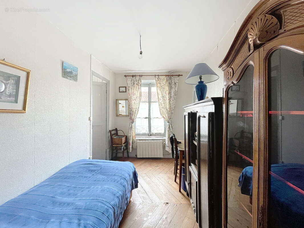 Appartement à SAINT-GENIS-LAVAL