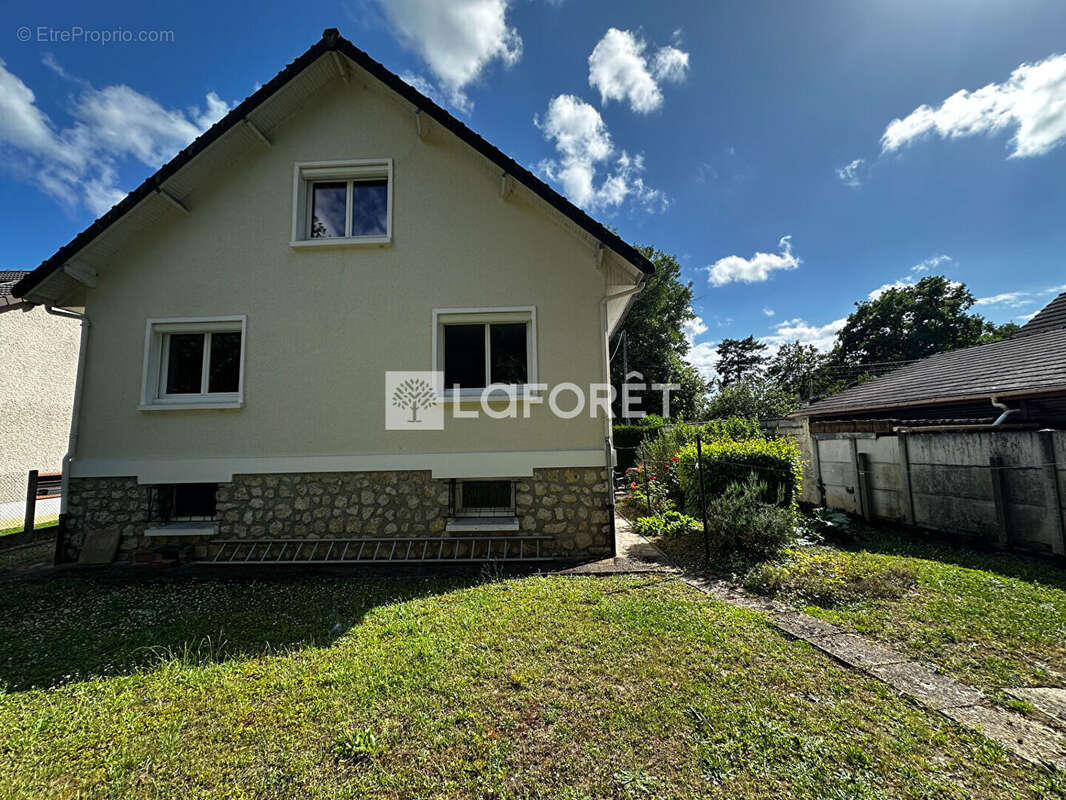 Maison à CERNY