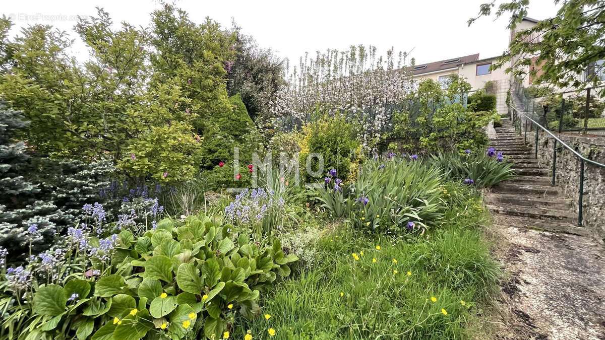 Maison à SAINT-CALAIS