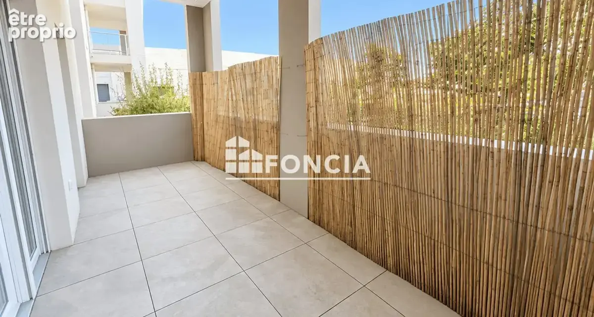 À vendre - villefranche-sur-saône – t2 récent avec balcon sur cour et box fermé - photo 3