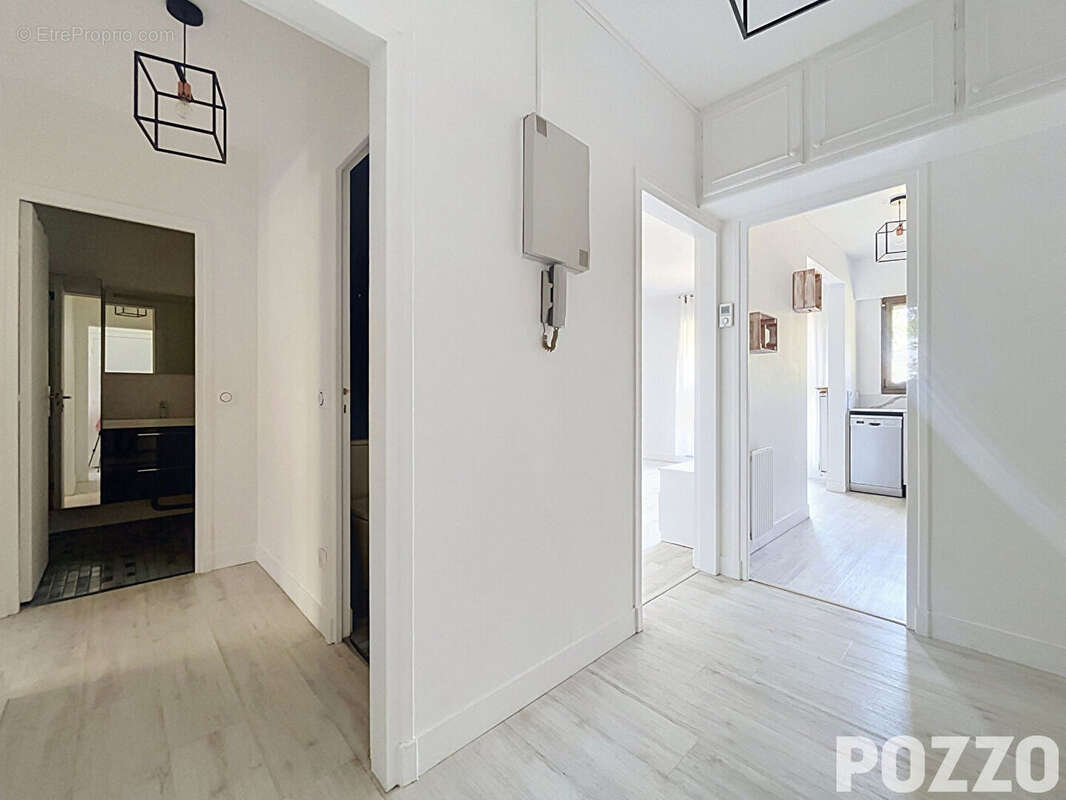 Superbe T2 lumineux avec balcon, parking et cave - photo 7