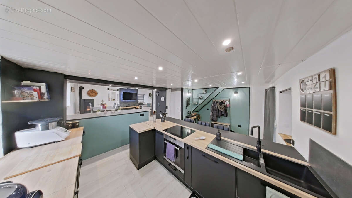 Maison à SAINTE-HELENE-SUR-ISERE