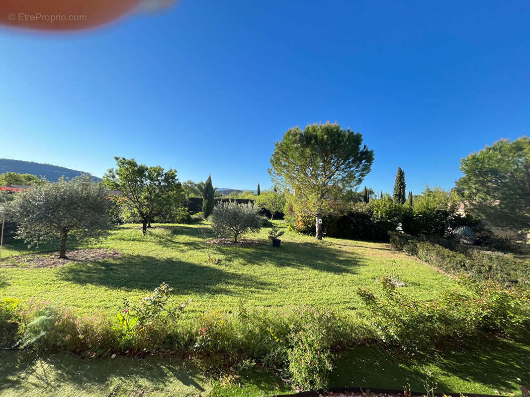 Maison à SAINT-SATURNIN-LES-APT