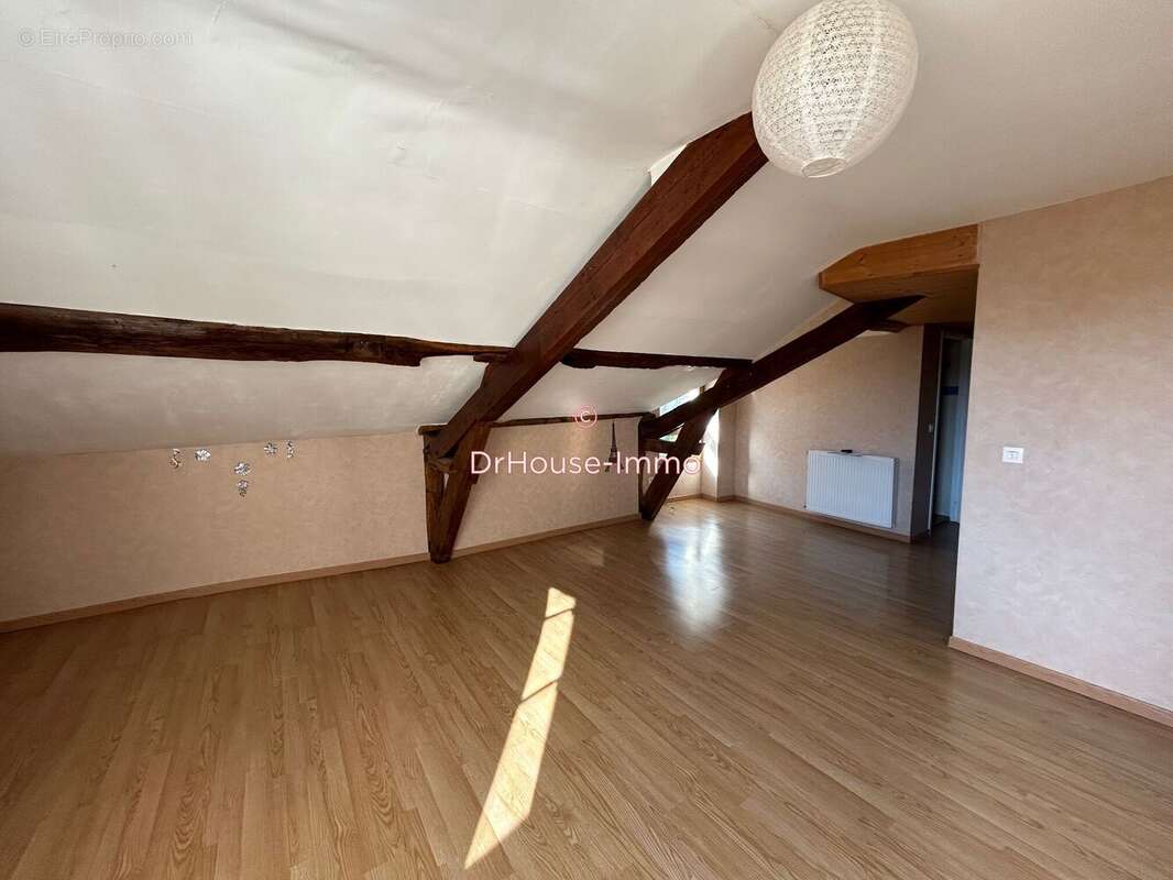 Maison 76 m² à Cahors  - photo 9