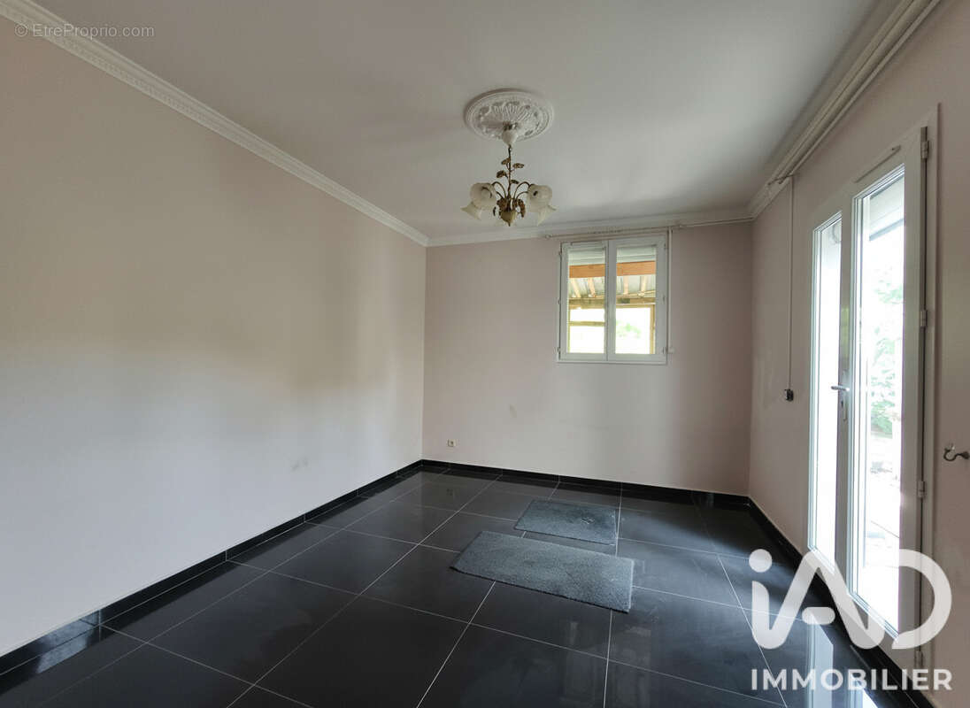 Maison 142 m² à Chelles  - photo 3