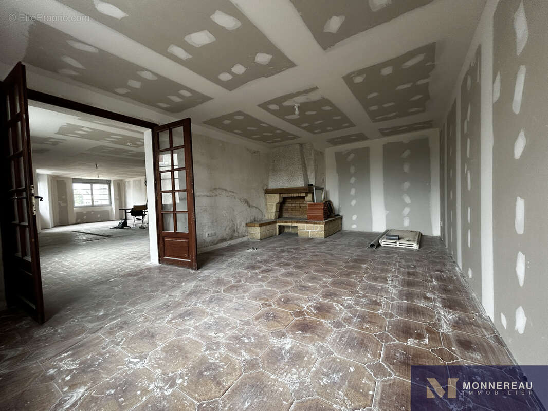 Maison à BAIGNES-SAINTE-RADEGONDE