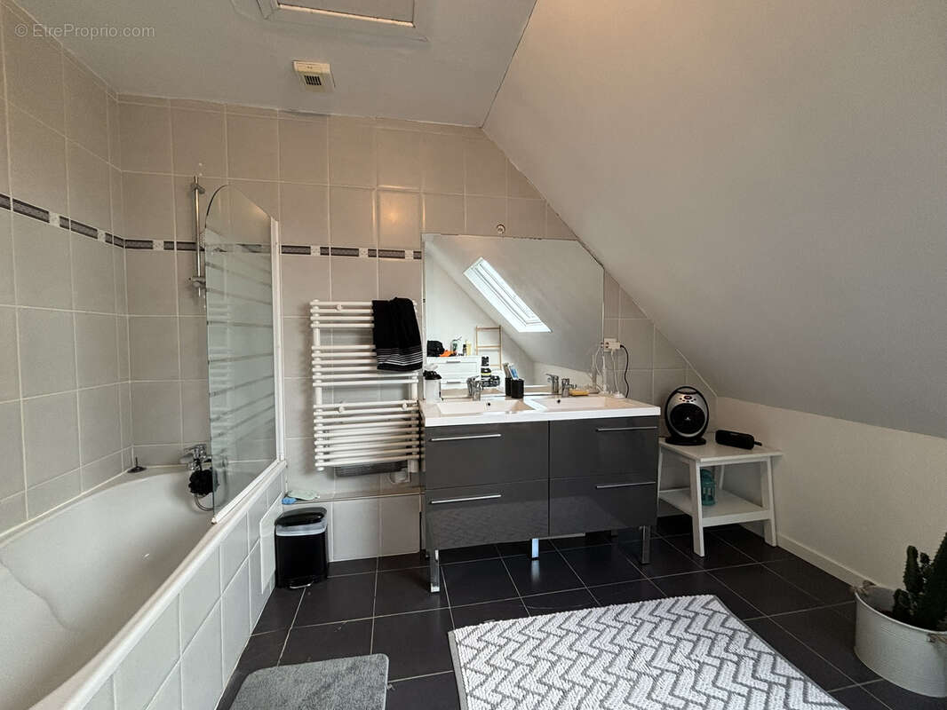 Maison à SAINT-VIGOR-LE-GRAND