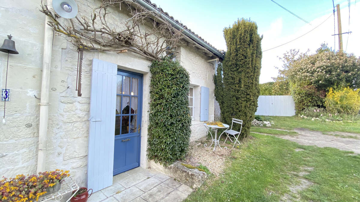 Maison à BOUTENAC-TOUVENT