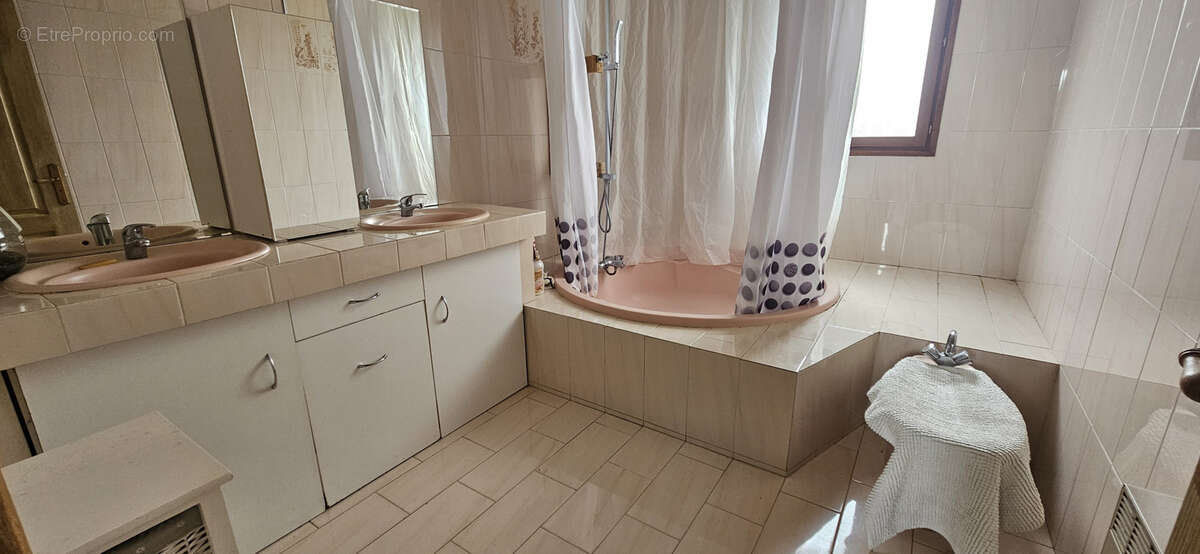 Maison à PECHBONNIEU