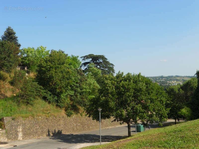 Appartement à FUMEL