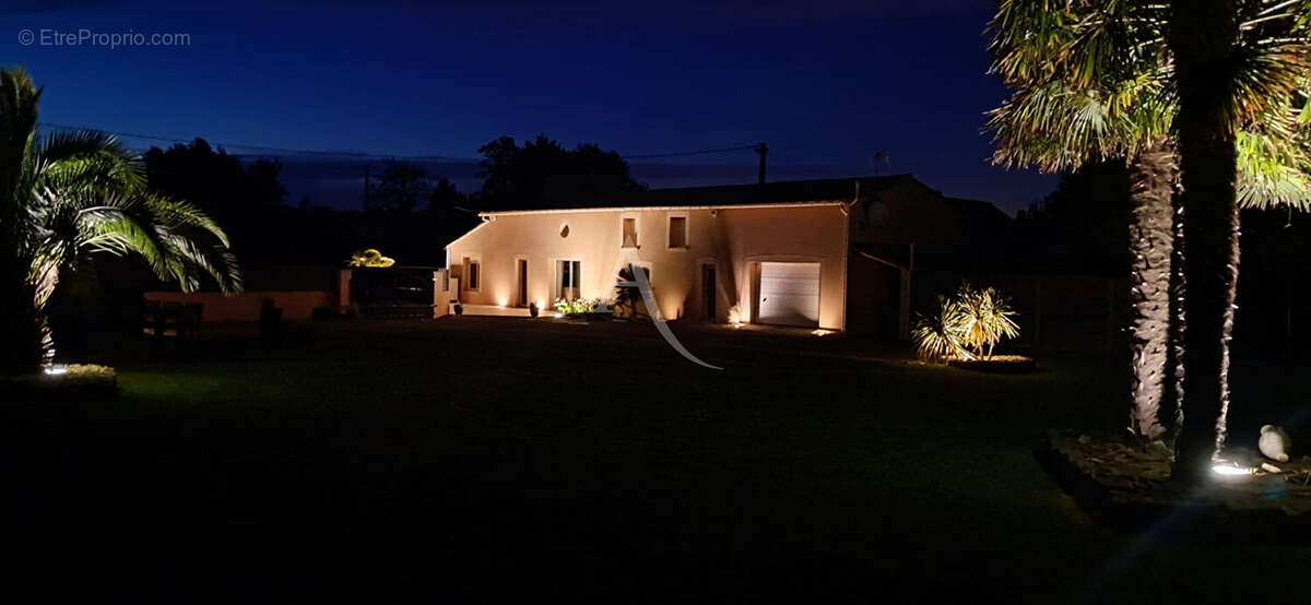 Maison à SAINT-PHILBERT-DE-GRAND-LIEU