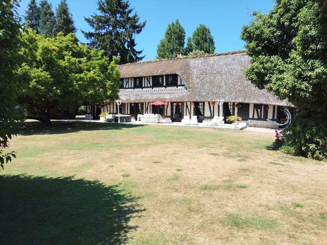 Maison 163 m² à Saint-Ouen-Du-Tilleul  - photo 4
