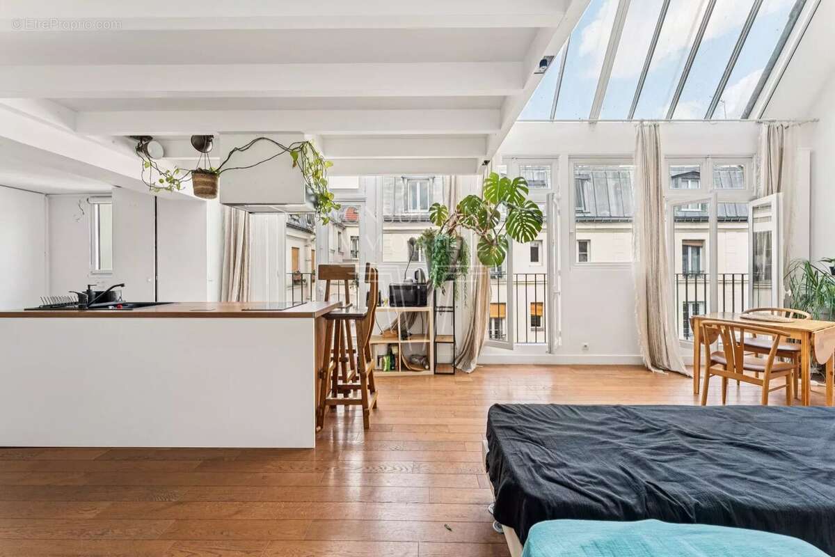 Appartement à PARIS-14E