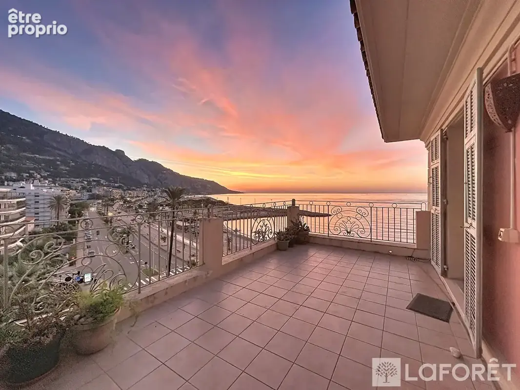 Photo Appartement à Menton au prix de 534 000€