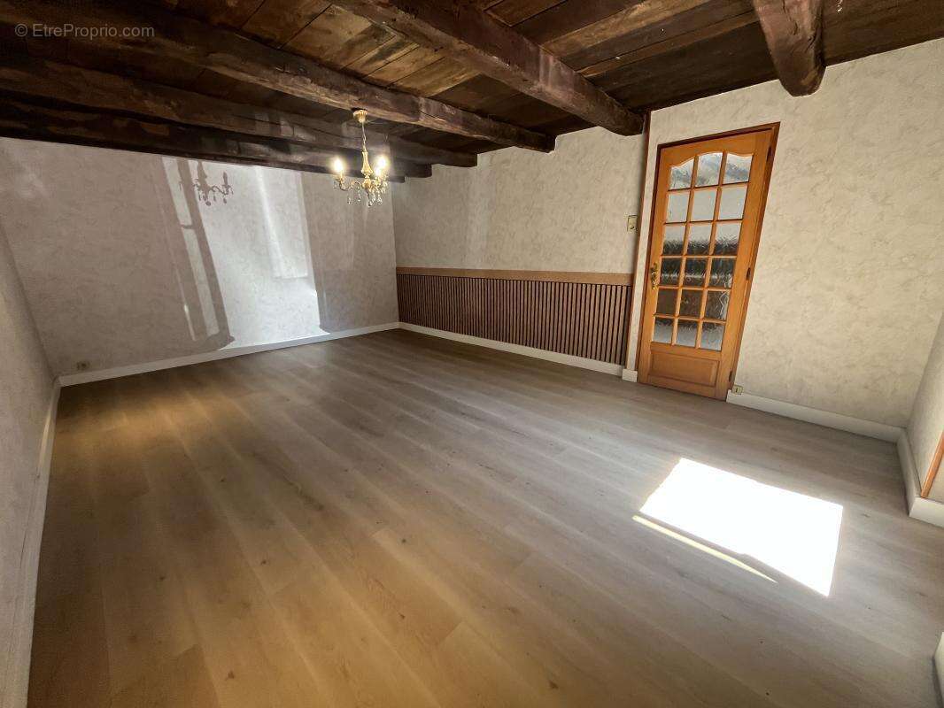 Maison à COGNAC-LA-FORET