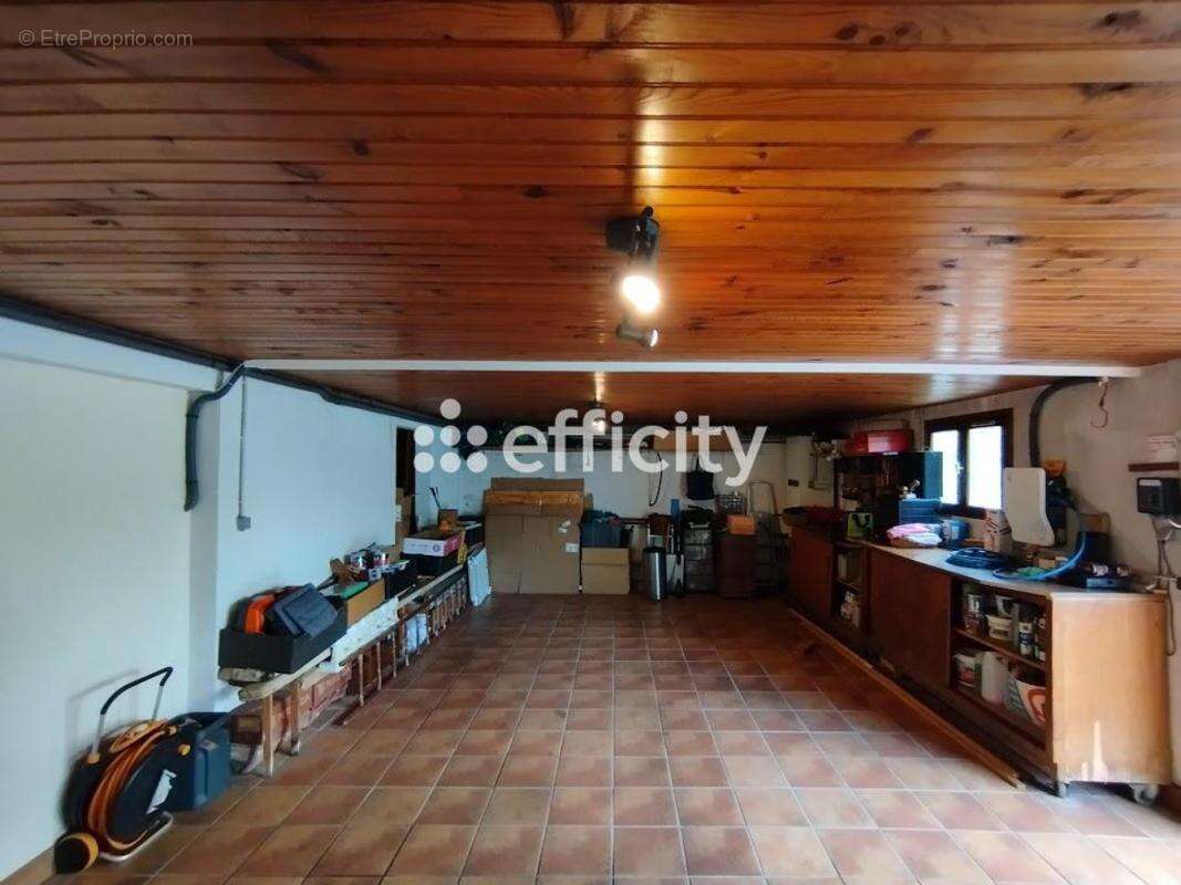 Maison à SAINT-ARNOULT-EN-YVELINES