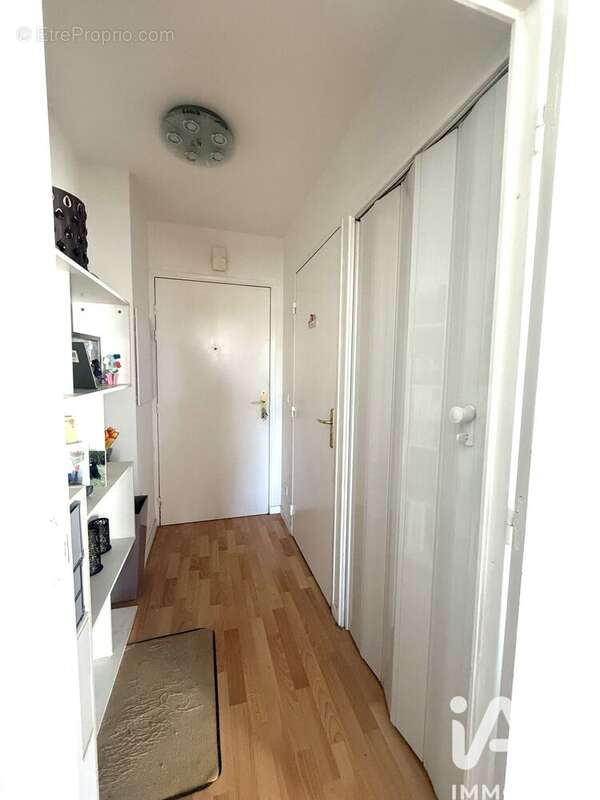 Photo 7 - Appartement à BUSSY-SAINT-GEORGES