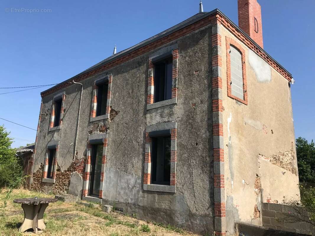 Maison à COULONGES-THOUARSAIS