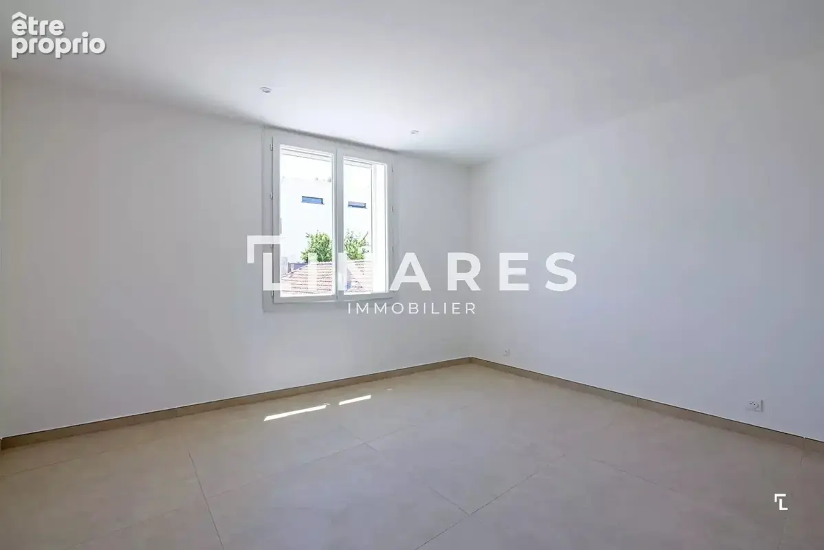 DIVINE IDYLLE - Maison de 147 m2 Parking et Terrasse - 13011 Marseille - Eoures - Les Camoins - photo 9