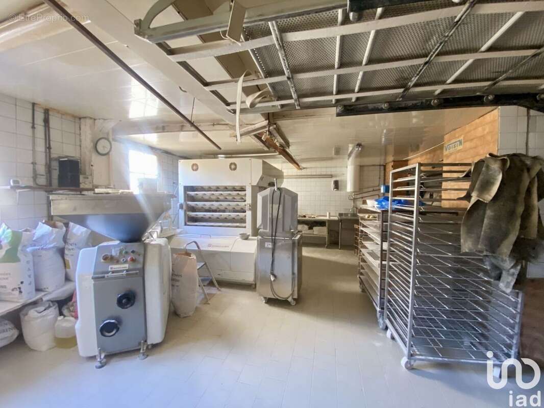 Photo 2 - Commerce à MADIRAN