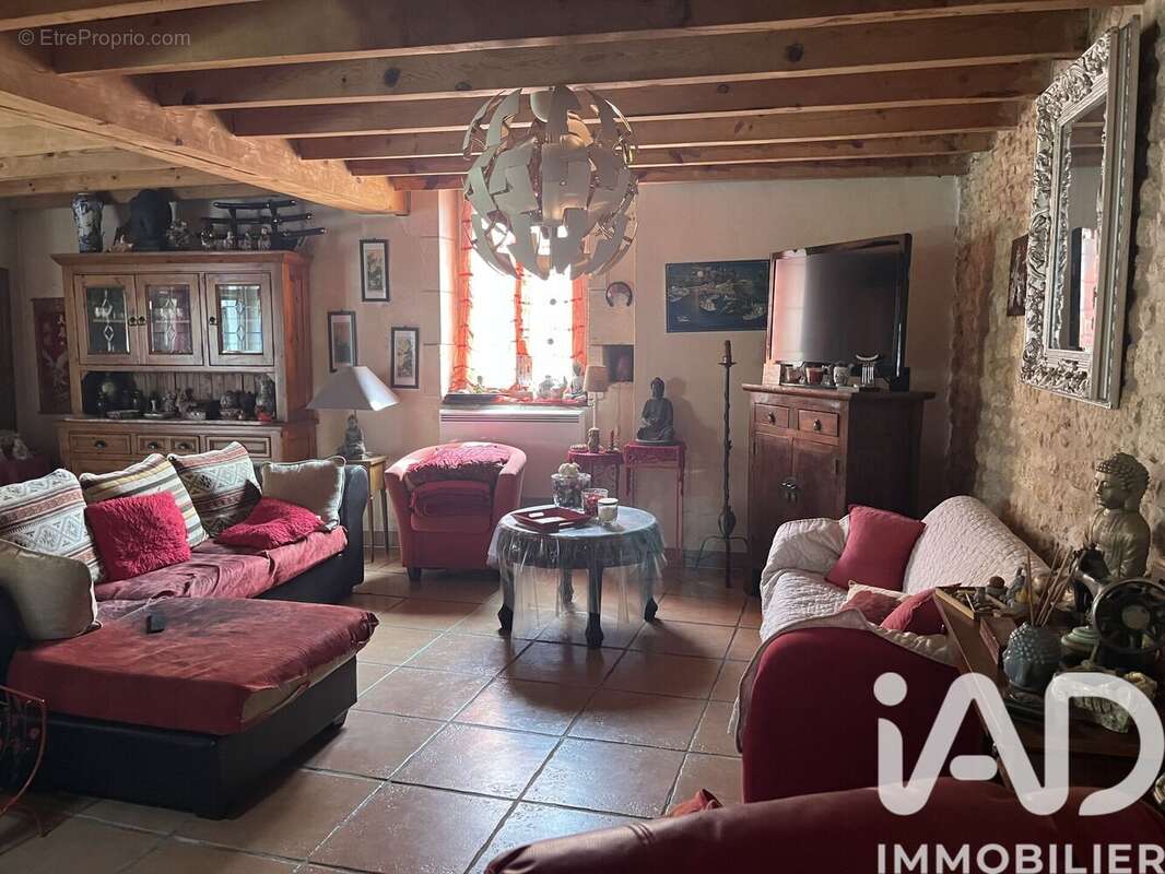 Maison 114 m² à Meursac  - photo 4