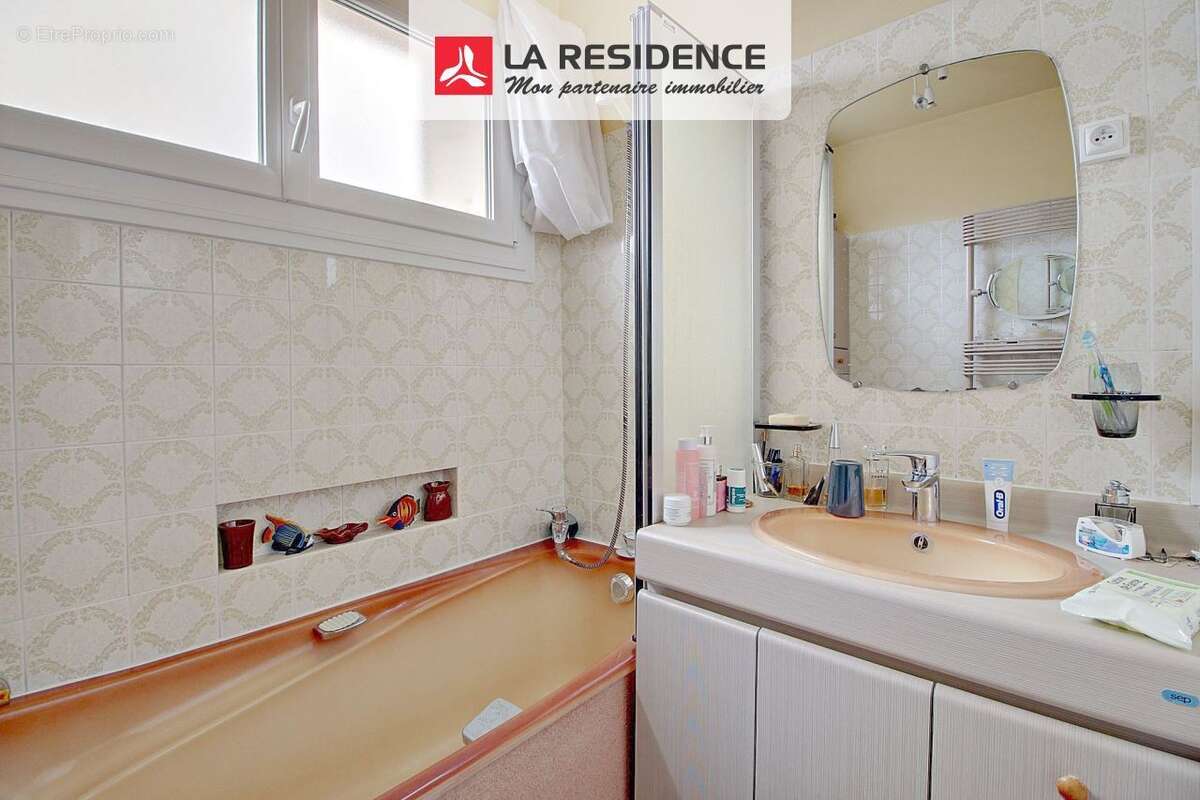 Appartement à SAINT-ETIENNE-DU-ROUVRAY