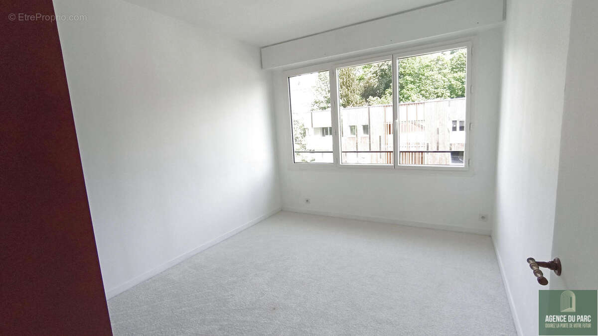 Appartement à VILLE-D'AVRAY
