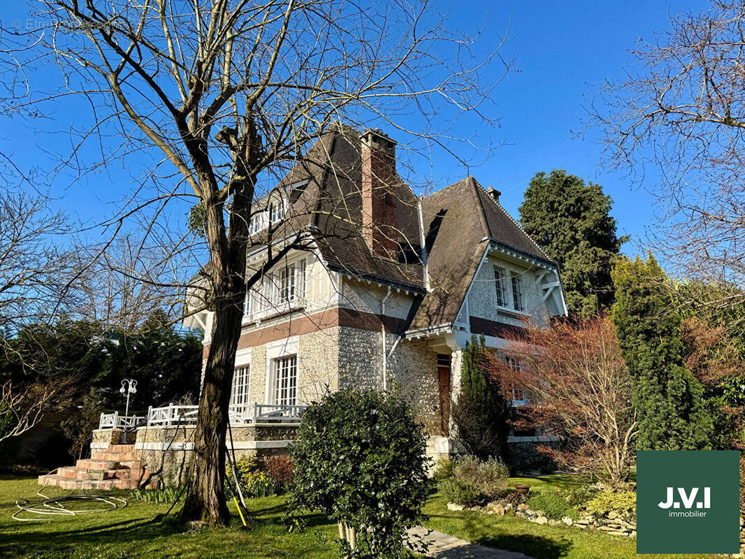 Maison à MONTMORENCY