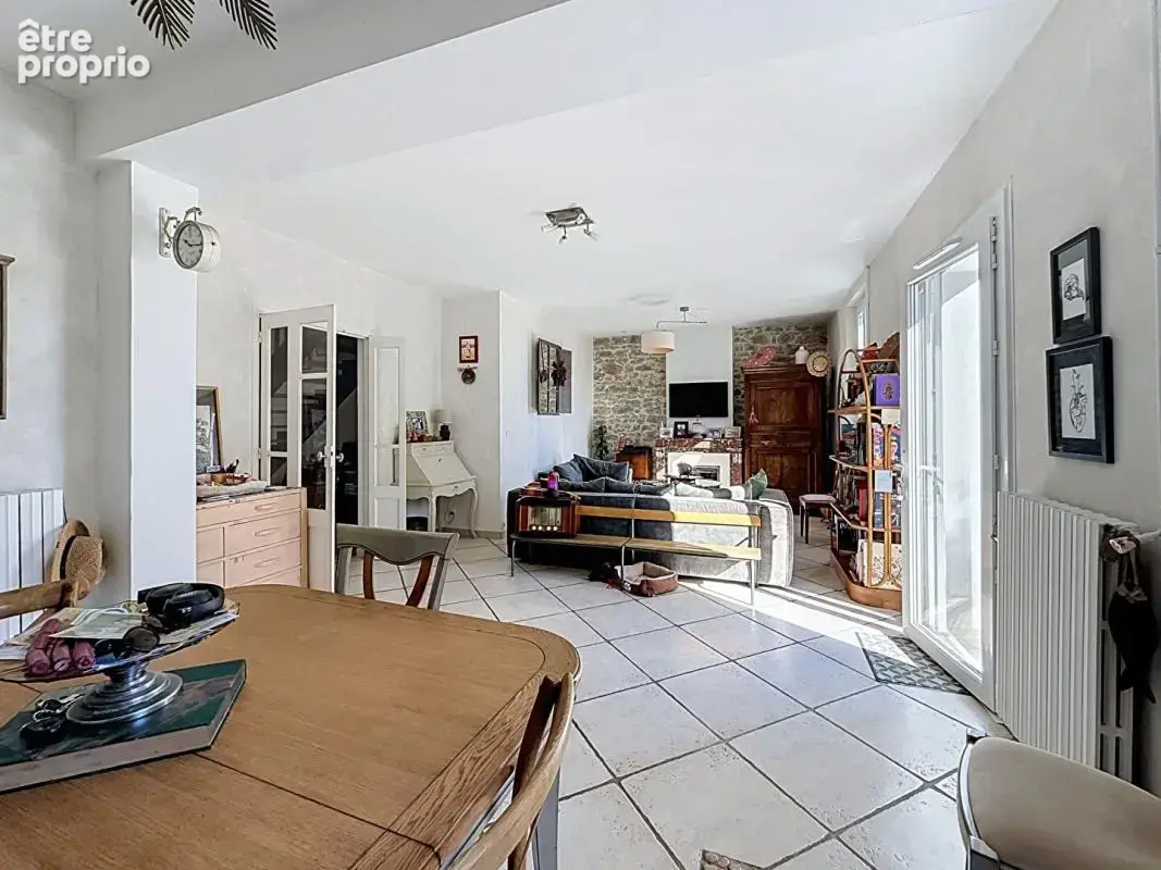 Carcassonne Quatre-Chemins - Maison familiale de 138 m² avec 4 chambres, piscine et grande terrasse - photo 9