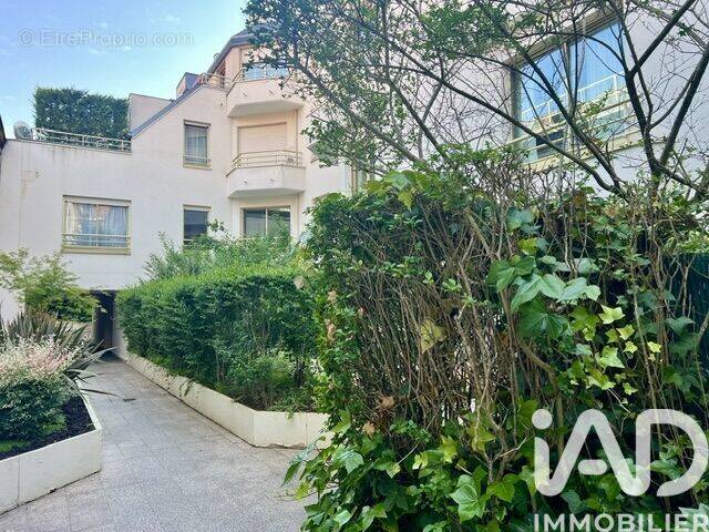 Photo 1 - Appartement à PARIS-16E