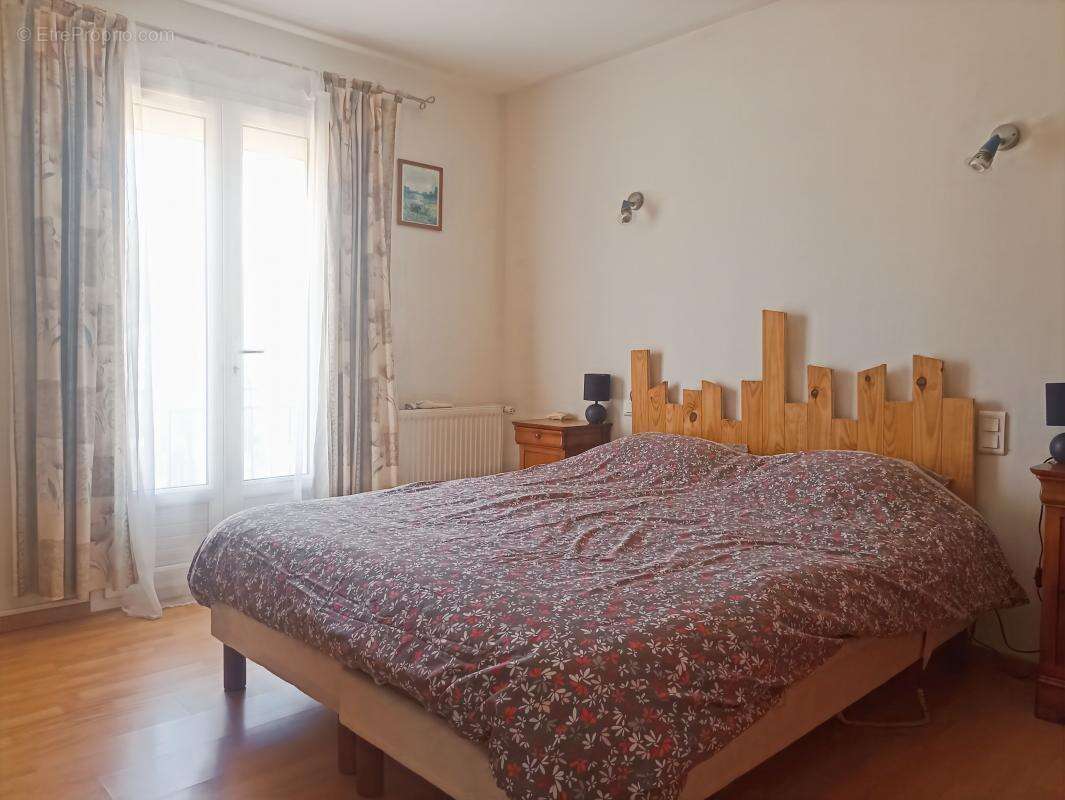 Maison 162 m² avec T2 - photo 10