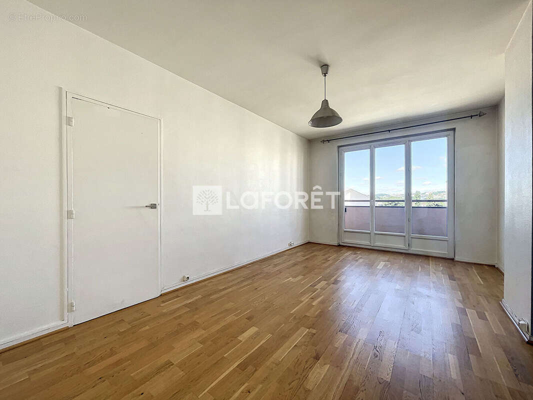 Appartement à BOURG-LA-REINE